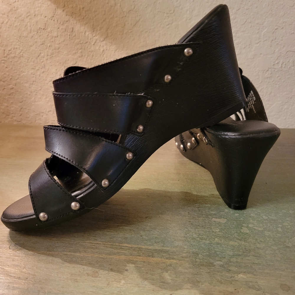 Sonoma size 9.5 black wedge sandals with silver buckle and nailhead trim